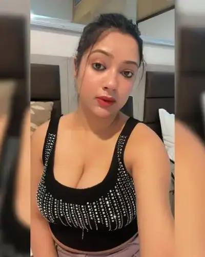 Call Girls Service Morjim Beach
